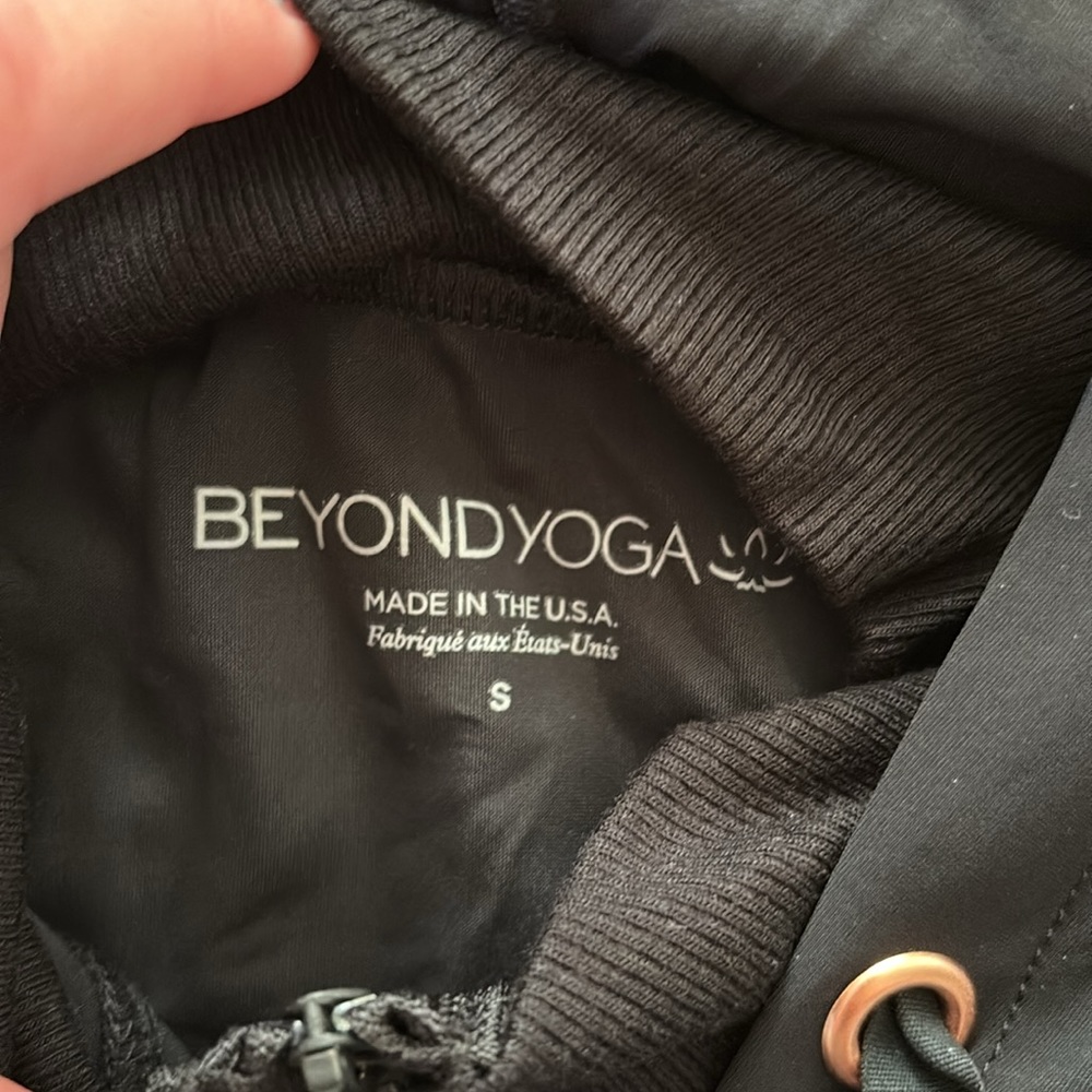 Beyond Yoga Hoodie View 2